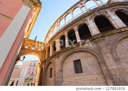 Valencia corridor arch between Cathedral and Basilica Spain 127801858