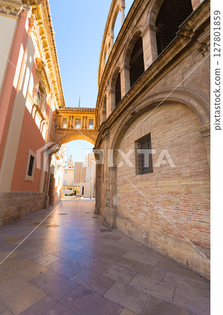 Valencia corridor arch between Cathedral and Basilica Spain Valencia corridor arch between Cathedral and Basilica Spain 127801859