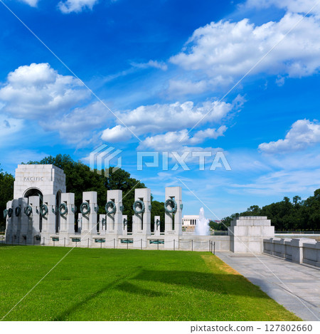 World War II Memorial in washington DC USA 127802660