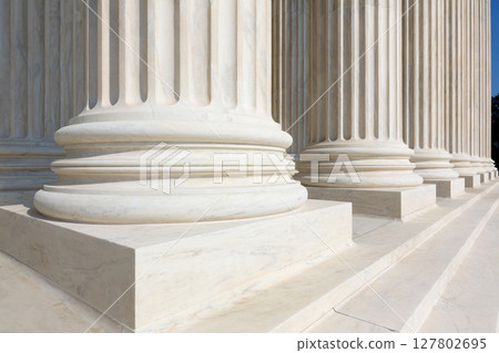 Supreme Court of United states columns row 127802695