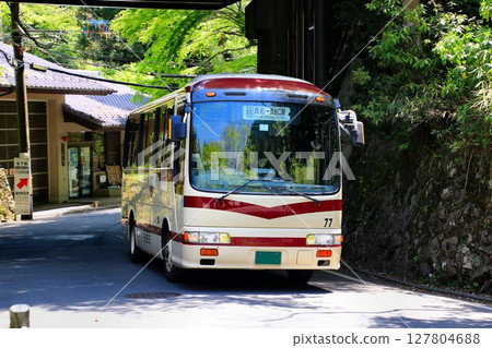 從貴船口站前往京都內宮貴船神社...搭乘開往貴船方向的33路公車 127804688