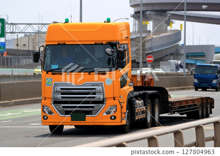 Trailer truck 127804963