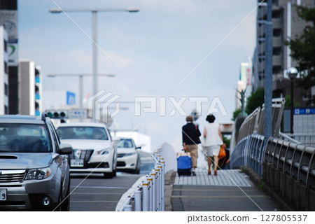 一個旅行者 一個旅行者 127805537