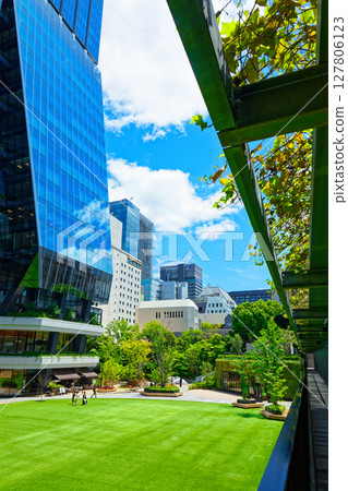 嫩葉新綠的大名小學,大名庭園城 嫩葉新綠的大名小學,大名庭園城 127806123