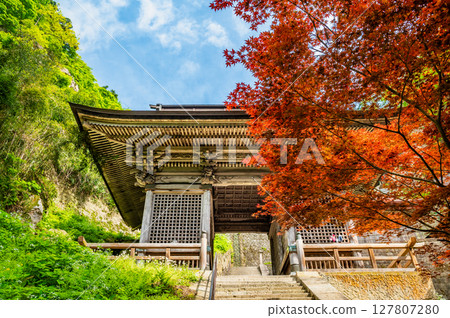 山形立石寺二王門 127807280