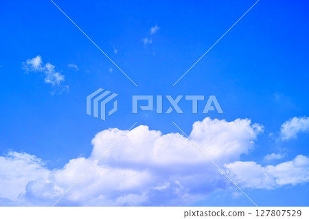 藍色的天空和雲圖像 藍色的天空和雲圖像 127807529