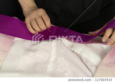在和服上縫上領子 127807635