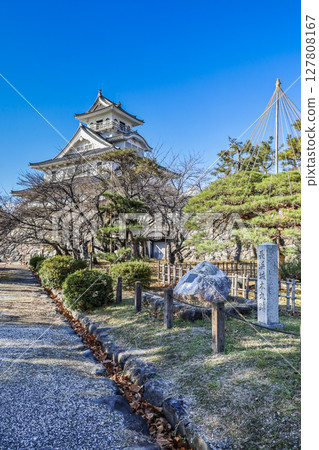 東洋公園，矗立著長濱城原主城的石柱 127808167