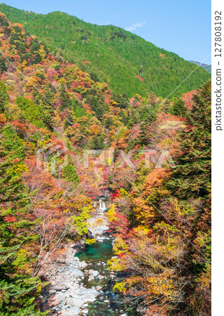 土chi峽（秋天） 127808192