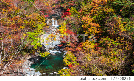 土chi峽（秋天） 127808236