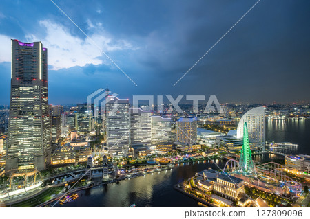 Night view of Minatomirai, Yokohama City, Kanagawa Prefecture 127809096