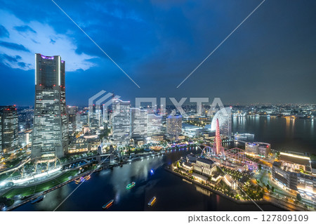 Night view of Minatomirai, Yokohama City, Kanagawa Prefecture 127809109
