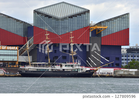 Tall Ship Parade in Osaka Port 127809596