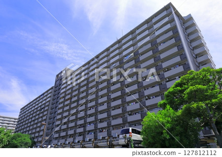 Blue sky and collective housing 127812112
