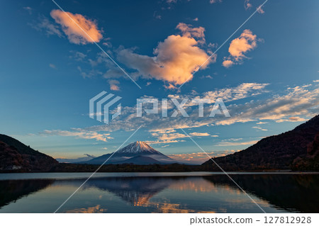 Mount Fuji at dusk as seen from Lake Shojiko Mount Fuji at dusk as seen from Lake Shojiko 127812928