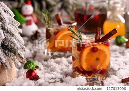 Winter Bourbon smash Cocktail Winter Bourbon smash Cocktail 127813098