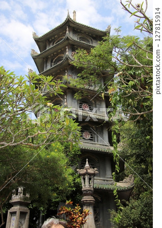 Marble Mountains in Da Nang, Vietnam Marble Mountains in Da Nang, Vietnam 127815914