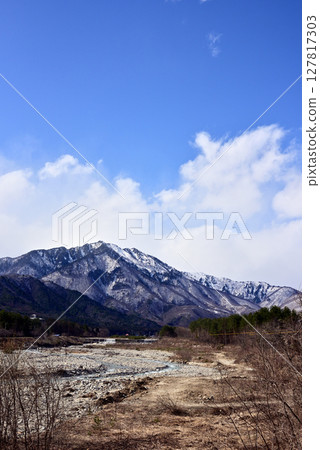 Omachi City scenery - View of snow-capped mountains from Kashima Bridge - Omachi City scenery - View of snow-capped mountains from Kashima Bridge - 127817303