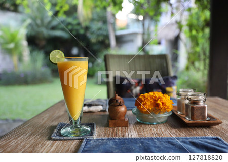 峇裡島水明漾咖啡館 127818820