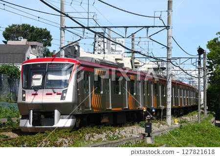 Tokyu 6000 series train on the Oimachi Line heading towards Chuo-Rinkan 127821618
