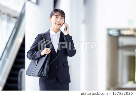 求職、智慧型手機、打電話的求職者 127822020