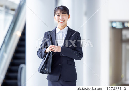 Job hunting: Portrait of a job seeker 127822140