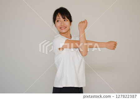 Beautiful Japanese women 127822387