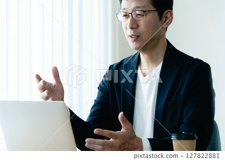 正在開會的人 127822881