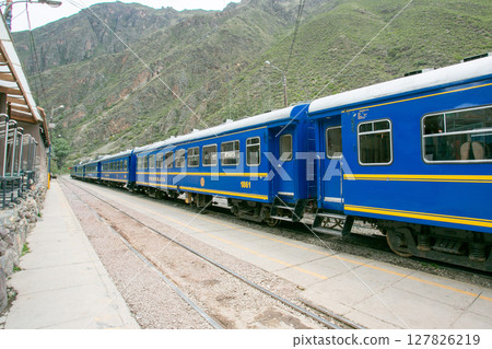 奧揚泰坦博站 - 開往馬丘比丘的火車, PeruRail 127826219