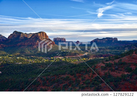 Sedona Sunset: Red Rocks and Desert Landscapes Sedona Sunset: Red Rocks and Desert Landscapes 127829122