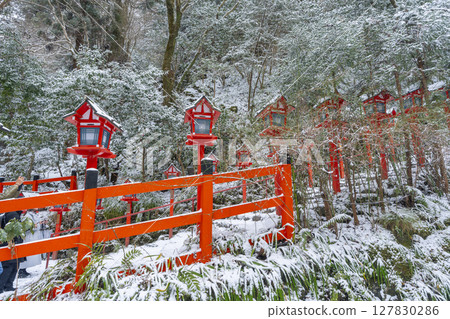 Winter in Kyoto: Kifune Shrine: A beautiful approach lined with Kasuga lanterns 127830286