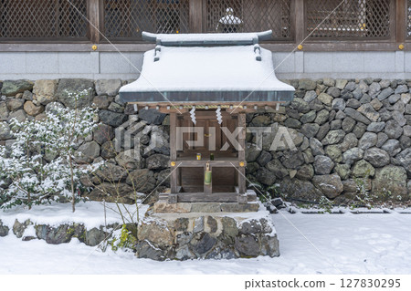 Winter at Kifune Shrine, a branch shrine and ancestral shrine Winter at Kifune Shrine, a branch shrine and ancestral shrine 127830295