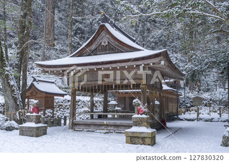 貴船神社奧宮 - 白雪皚皚的正殿 貴船神社奧宮 - 白雪皚皚的正殿 127830320