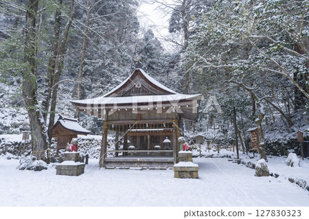 Kifune Shrine Okumiya - Main hall in snow Kifune Shrine Okumiya - Main hall in snow 127830323
