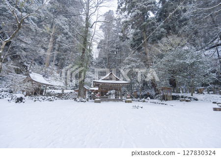 Kifune Shrine Okumiya - Main hall in snow Kifune Shrine Okumiya - Main hall in snow 127830324