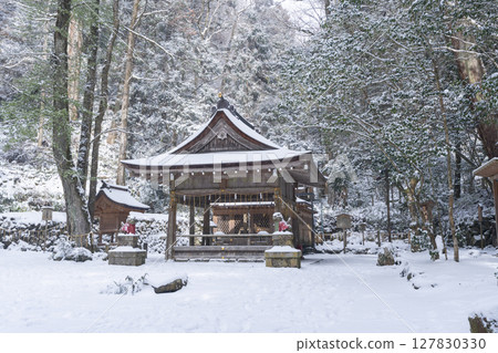 貴船神社奧宮 - 白雪皚皚的正殿 貴船神社奧宮 - 白雪皚皚的正殿 127830330