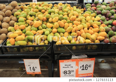 墨西哥!圖倫遺址與加勒比海形成絕美對比,而坎昆的格蘭天然井則擁有美麗的光幕。 墨西哥!圖倫遺址與加勒比海形成絕美對比,而坎昆的格蘭天然井則擁有美麗的光幕。 127833113