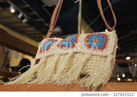 Mexico! The Tulum ruins, with their beautiful contrast with the Caribbean Sea, and Gran Cenote, with its beautiful curtain of light, in Cancun 127833122