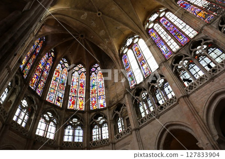 沙特爾聖皮埃爾教堂的內部 沙特爾聖皮埃爾教堂的內部 127833904