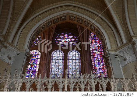 沙特爾大教堂的彩色玻璃窗,被聯合國教科文組織列為世界遺產 沙特爾大教堂的彩色玻璃窗,被聯合國教科文組織列為世界遺產 127833934