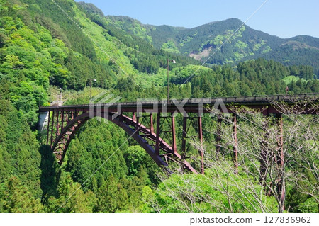 Fujiwara Bridge, Shikokuchuo City, Ehime Prefecture 127836962