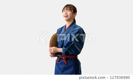 年輕女性居酒屋/餐廳工作人員 年輕女性居酒屋/餐廳工作人員 127836990