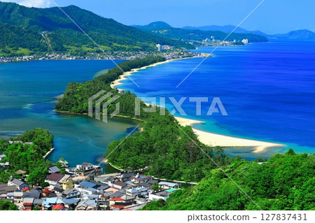 [京都府] 天氣晴朗的天橋立 127837431