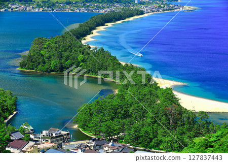 [京都府] 天氣晴朗的天橋立 127837443