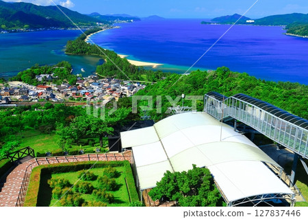 [京都府] 天氣晴朗的天橋立 127837446