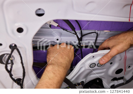 Detailed Step-by-step Guide to the Car Door Insulation Installation Process for Efficiency 127841440