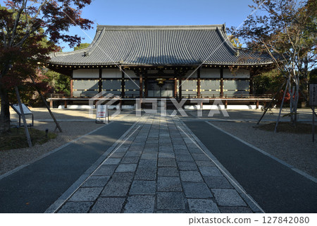 Main temple Ninnaji temple, Kondo (Ukyo Ward, Kyoto City) Main temple Ninnaji temple, Kondo (Ukyo Ward, Kyoto City) 127842080