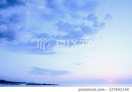 Late June: Sunrise at Kawarago Beach Late June: Sunrise at Kawarago Beach 127842148