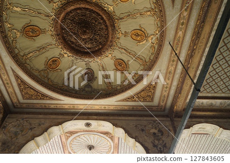 Ceiling of the Treasury, Topkapi Palace, Istanbul, Turkey 127843605
