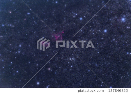 英仙座雙星團以及心臟星雲和胚胎星雲 英仙座雙星團以及心臟星雲和胚胎星雲 127846833